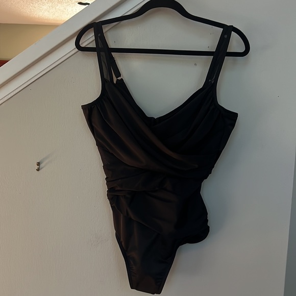 Miraclesuit
Network New Sensations Madero One Piece Swimsuit - Picture 3 of 11